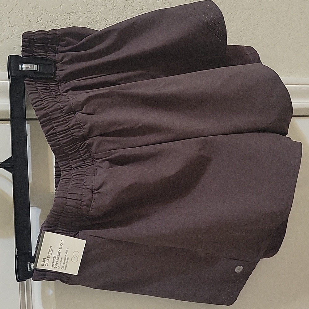 🆕 CALIA Women’s Brown Mid-Rise Infinity  Shorts - Picture 5 of 7